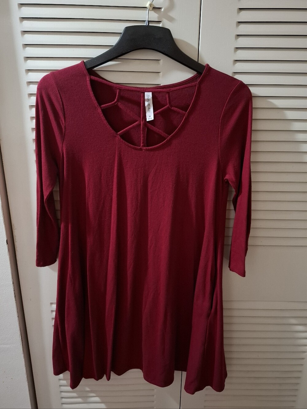 Zenana Premium Swing Tunic Dress Women's Medium M Lattice Neckline Burgundy